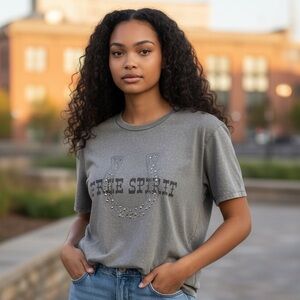 Maurices Free Spirit Horseshoe Country Western Graphic Tee Stonewash Gray